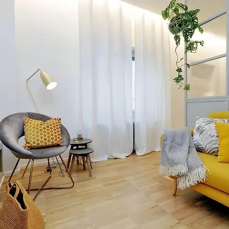 Ych-renovated And Design Flat Close To The Center Apartment Rome