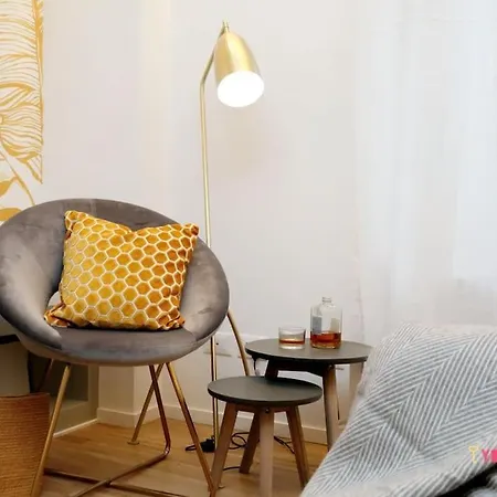 Ych-renovated And Design Flat Close To The Center